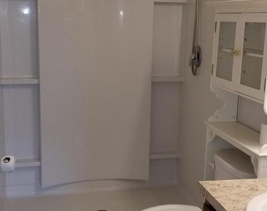 131 Burnett Court - Photo Thumbnail 12