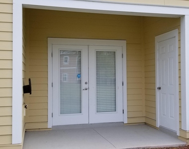 131 Burnett Court - Photo Thumbnail 15