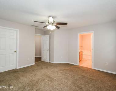 12579 Woodfield Circle W - Photo Thumbnail 11