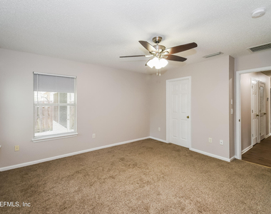 12579 Woodfield Circle W - Photo Thumbnail 10