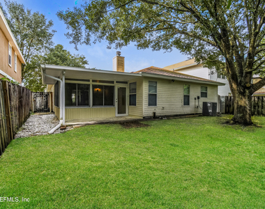 12579 Woodfield Circle W - Photo Thumbnail 13