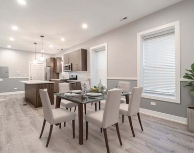 13443 Greenwood Avenue - Photo Thumbnail 3