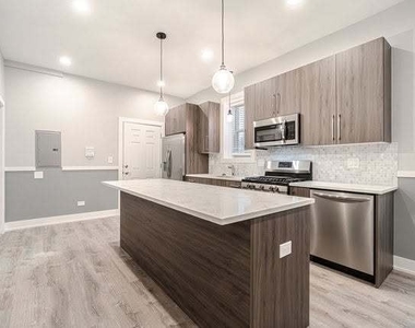 13443 Greenwood Avenue - Photo Thumbnail 23