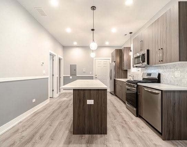 13443 Greenwood Avenue - Photo Thumbnail 21