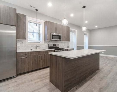 13443 Greenwood Avenue - Photo Thumbnail 24