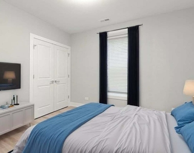 13443 Greenwood Avenue - Photo Thumbnail 9