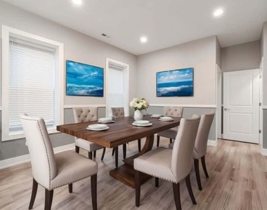 13443 Greenwood Avenue - Photo Thumbnail 6