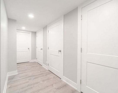 13443 Greenwood Avenue - Photo Thumbnail 14