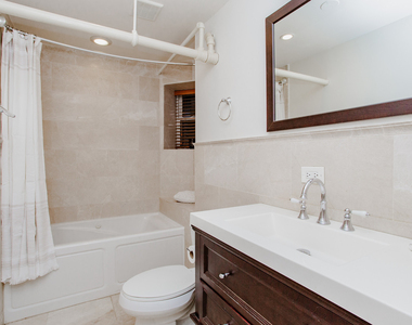 622 W Briar Place - Photo Thumbnail 12