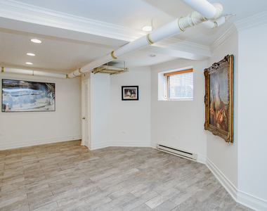 622 W Briar Place - Photo Thumbnail 5