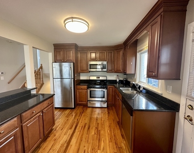 1243 S Mitchell Avenue - Photo Thumbnail 4