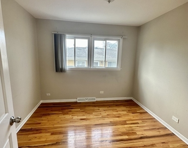 1243 S Mitchell Avenue - Photo Thumbnail 7