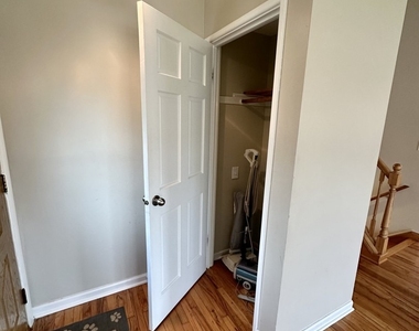1243 S Mitchell Avenue - Photo Thumbnail 6