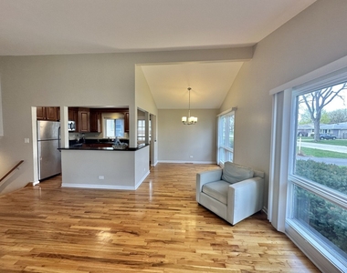 1243 S Mitchell Avenue - Photo Thumbnail 2