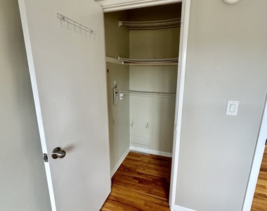 1243 S Mitchell Avenue - Photo Thumbnail 8
