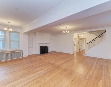 6833 S Cregier Avenue - Photo Thumbnail 8