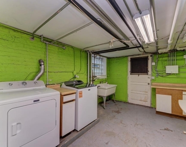 6833 S Cregier Avenue - Photo Thumbnail 31