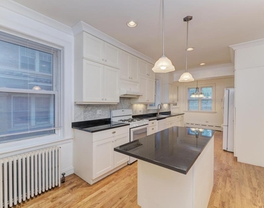 6833 S Cregier Avenue - Photo Thumbnail 10