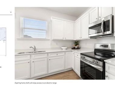 204 Paisley Way - Photo Thumbnail 3