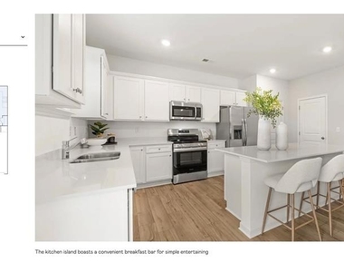 204 Paisley Way - Photo Thumbnail 2