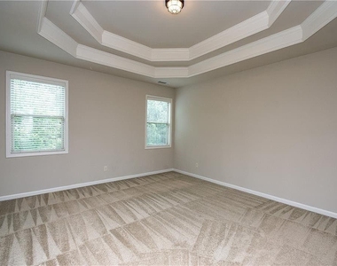 7490 Silk Tree Pointe - Photo Thumbnail 14