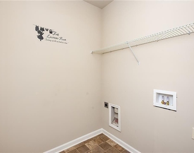7490 Silk Tree Pointe - Photo Thumbnail 19