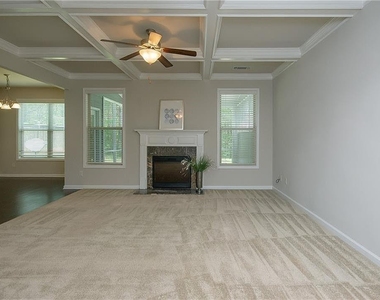 7490 Silk Tree Pointe - Photo Thumbnail 3