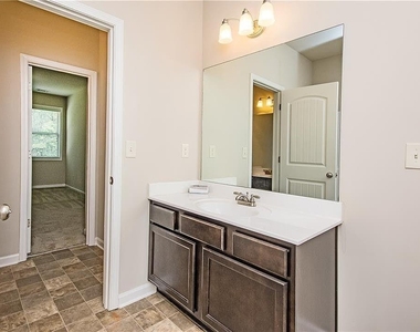 7490 Silk Tree Pointe - Photo Thumbnail 25
