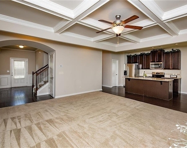 7490 Silk Tree Pointe - Photo Thumbnail 1
