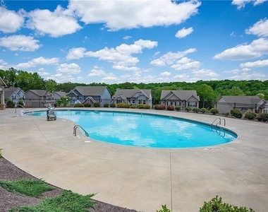 7490 Silk Tree Pointe - Photo Thumbnail 32