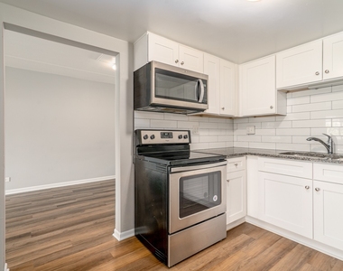 315 W Kimbell Avenue - Photo Thumbnail 4