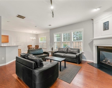 3218 Saville Street - Photo Thumbnail 2