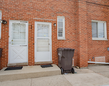 4852 Carol Street - Photo Thumbnail 3
