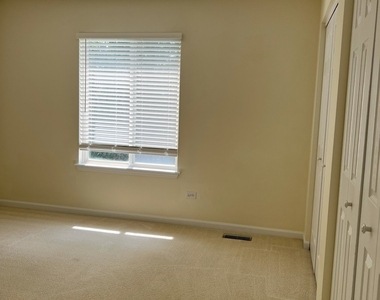 2308 Sedgwick Court - Photo Thumbnail 15