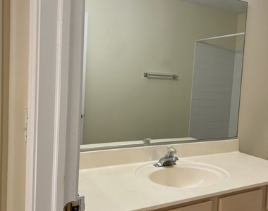 2308 Sedgwick Court - Photo Thumbnail 18