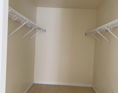 2308 Sedgwick Court - Photo Thumbnail 19