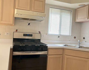 2308 Sedgwick Court - Photo Thumbnail 5