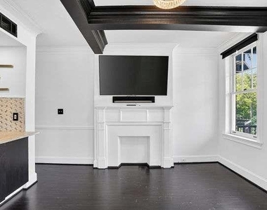 2840 Peachtree Road - Photo Thumbnail 4