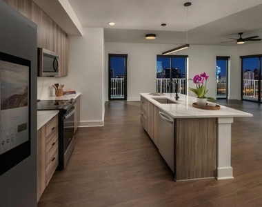 10 Tower Street Nw - Photo Thumbnail 3