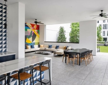 10 Tower Street Nw - Photo Thumbnail 24