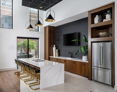 10 Tower Street Nw - Photo Thumbnail 16