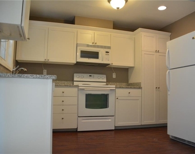 1299 Cumberland Road Ne - Photo Thumbnail 9