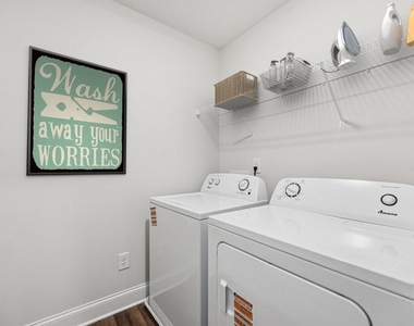 352 Stately Oaks Court - Photo Thumbnail 27