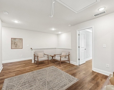 352 Stately Oaks Court - Photo Thumbnail 17