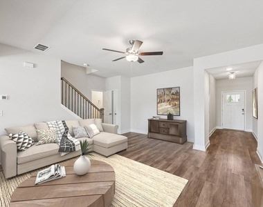 352 Stately Oaks Court - Photo Thumbnail 7