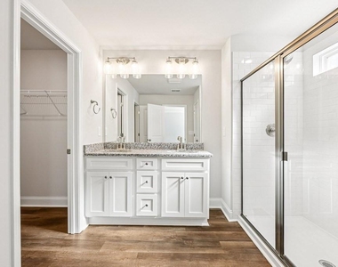 352 Stately Oaks Court - Photo Thumbnail 31