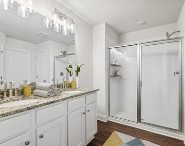 352 Stately Oaks Court - Photo Thumbnail 30