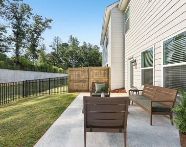 352 Stately Oaks Court - Photo Thumbnail 42