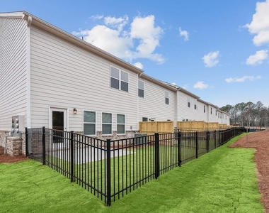352 Stately Oaks Court - Photo Thumbnail 44