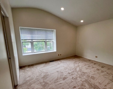 4716 Amber Circle - Photo Thumbnail 7